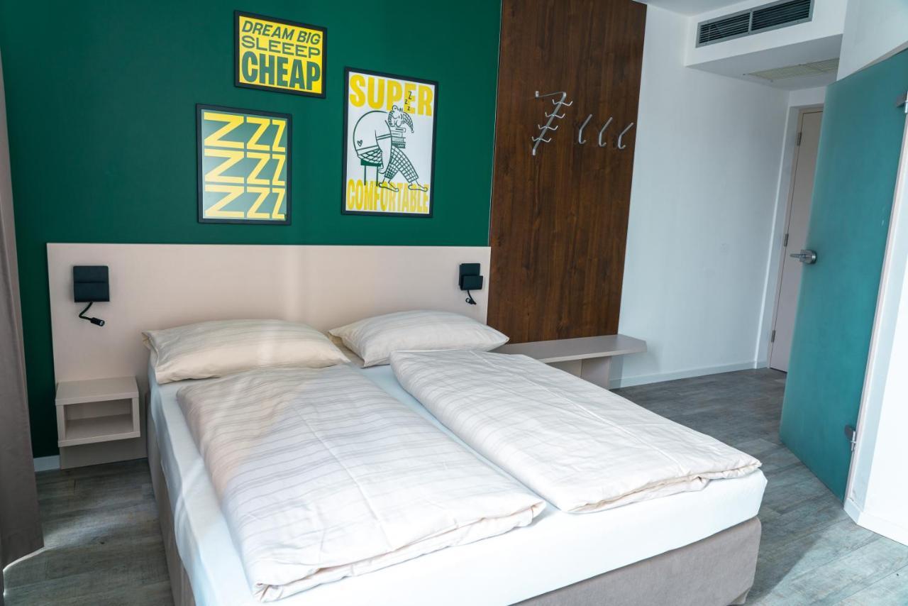 Sleeep Hotel Ансфельден Экстерьер фото