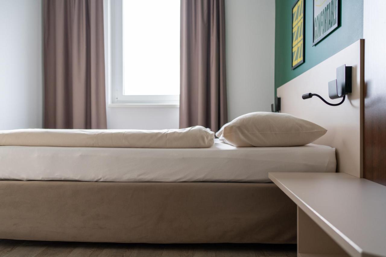 Sleeep Hotel Ансфельден Экстерьер фото